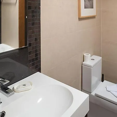 Playa Blanca Sleeps 6 Pool Air Con Wifi *